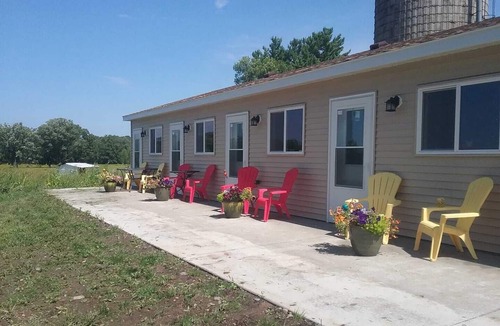 Brook Park House | #3 at Beach Mirage Suites *Monthly deals