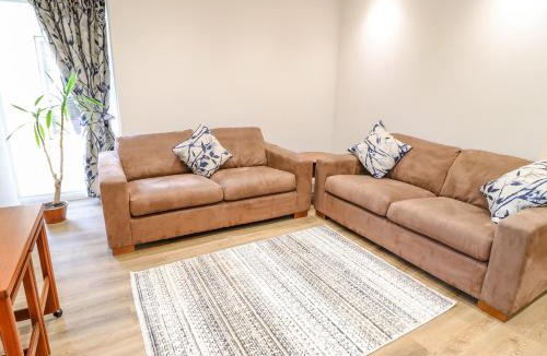 Rastrick House | 3 Barn Cottages