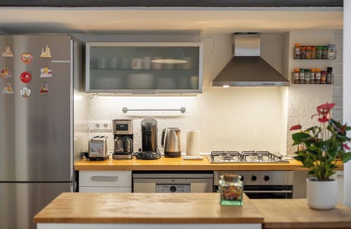 El Poble-sec Apartment | 3 baths +6 BR +A/C +Office : FIRA Montjuic FCB