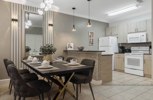 Bay Lake House | 3 BD/2 BA/Lucaya Village (6-107)