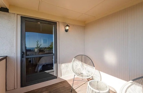 Codman Square Condo | 3-bd condo near Red Line, unit A/C & laundry - perfect for long World Cup stays!