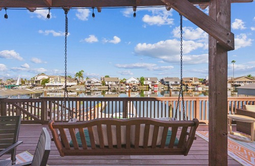 Discovery Bay House | 3 bd Spinnaker Waterfront Hideaway with Private Dock
