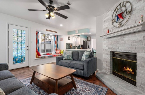 Burleson House | 3 bdrm 2.5 bth Home, with Fenced Private Yard, Hot Tub, & Pool