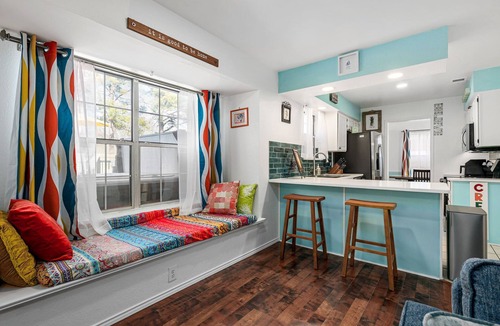 Burleson House | 3 bdrm 2.5 bth Home, with Fenced Private Yard, Hot Tub, & Pool