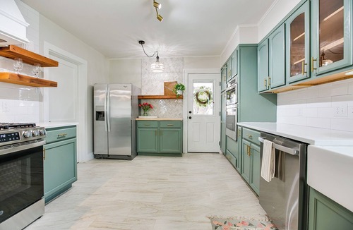 San Angelo House | 3 BDRM/2 BA With 1 BDRM 1 BA Casita in back.