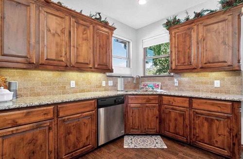 Medicine Park House | 3-bdrm house in Medicine Park w comfy beds, parking, fenced yard, walk to shops.