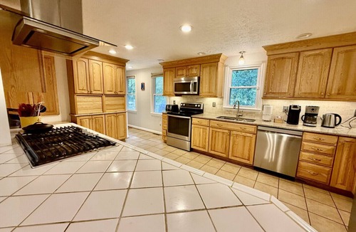 Oak Ridge House | 3 Bdrm in Oak Ridge. High Point, Greensboro, W.S