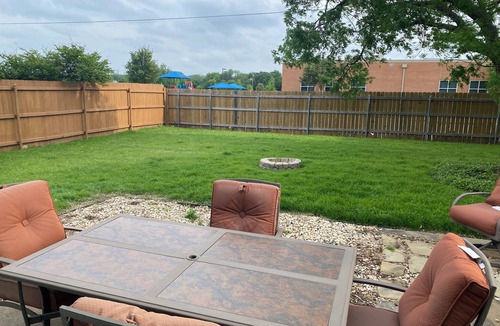 Keller House | 3 Bdrm-Walk to all!