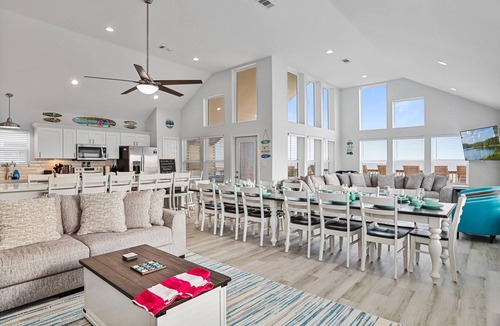 Port Bolivar House | 3 Beachfront Houses! 3 Heated Pools! Sleeps 80! Weddings & Events Welcome! Pets!