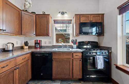 Dover Bay House | 3 Bears - 3 Bedroom 3 Bath Parkside Bungalow