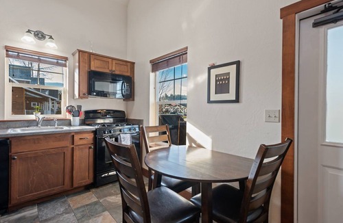 Dover Bay House | 3 Bears - 3 Bedroom 3 Bath Parkside Bungalow