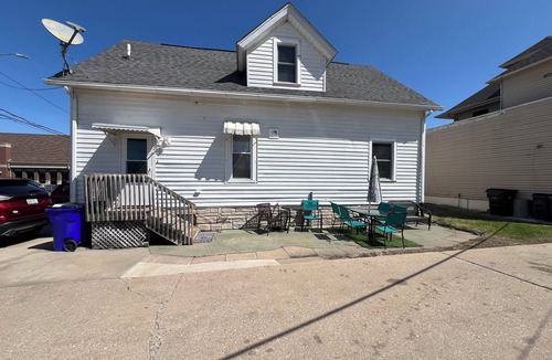 Cedar Rapids House | 3 Bed, 1 Bath 9 Blocks from Alliant Energy PowerHouse and Downtown