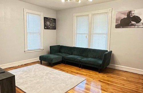 Utica Apartment | 3 bed/1 bath Comfort Apartment in Utica