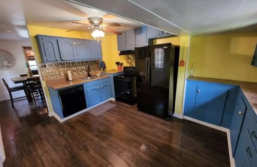 Lawrenceburg House | 3 Bed, 1 Bath