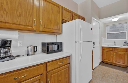Arefth Apartment | 3 Bed 1 Bath Near MIT