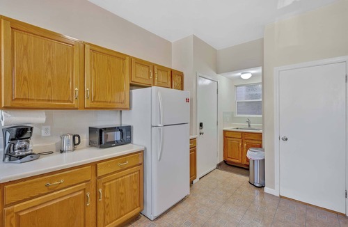 Arefth Apartment | 3 Bed 1 Bath Near MIT
