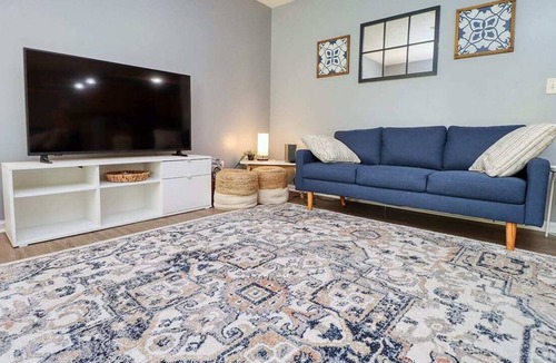 Lincoln House | 3 Bed, 2.5 Bath| Cozy Retreat |8 Guests