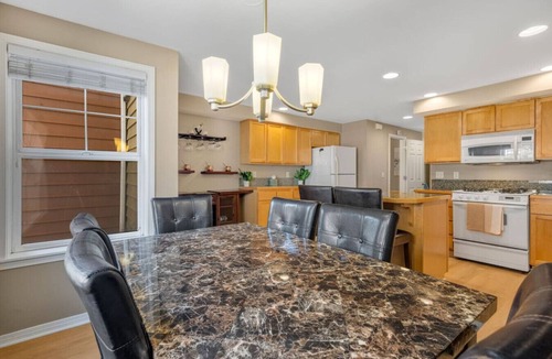 Fremont Villa | 3 Bed, 2.5 Bath Fremont Escape: Hot Tub, BBQ