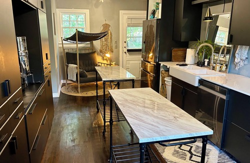 Norman House | 3 bed, 2.5 bath in historic quiet neighborhood