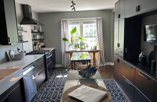 Norman House | 3 bed, 2.5 bath in historic quiet neighborhood
