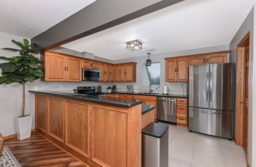 Wadsworth House | 3 bed 2.5 bath Townhome