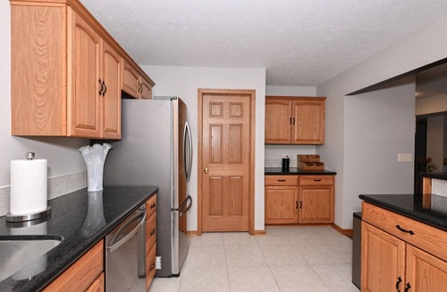 Wadsworth House | 3 bed 2.5 bath Townhome