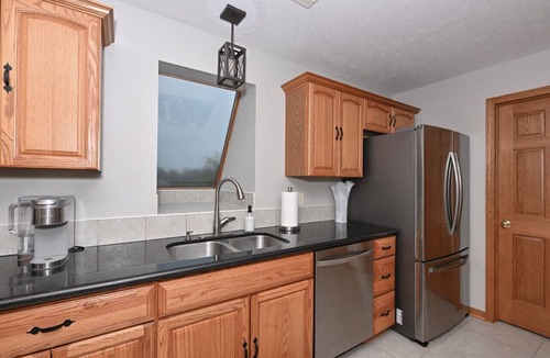 Wadsworth House | 3 bed 2.5 bath Townhome