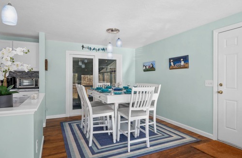 East Harwich House | 3 bed, 2 bath, dog-friendly, central AC, Wifi sleeps 6