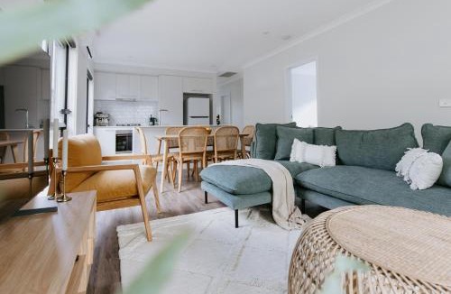 Sale Villa | 3 Bed, 2 Bath Home in Sale