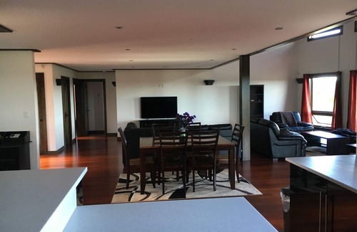 Fairview House | 3 Bed/2 Bath Open plan home close to Golf Course