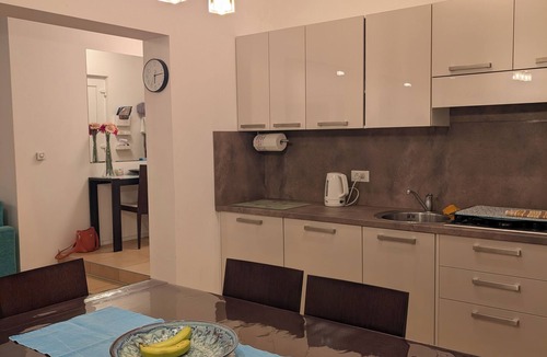 Labin House | 3 Bed, 2 Bath, Private Pool, Free Parking, Wi-Fi, Air Con, Full Equipped.
