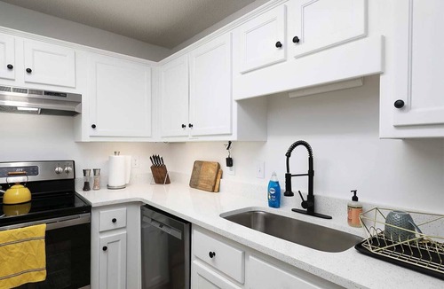 Mount Berry House | 3 Bed 2 Bath Renovated Cozy Rustic Home