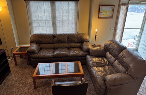 Briargate House | 3 Bed 2 Bath Townhouse In A Great School District.