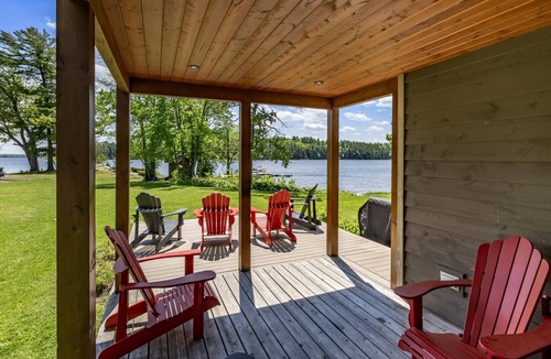 Port Carling Villa | 3 + bed 2 bath Villa on Lake Muskoka