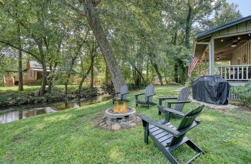 Choestoe Cabin | 3 Bed/3.5 Bath on the River, Firepit, Firetable, CornHole, Amazing Location!