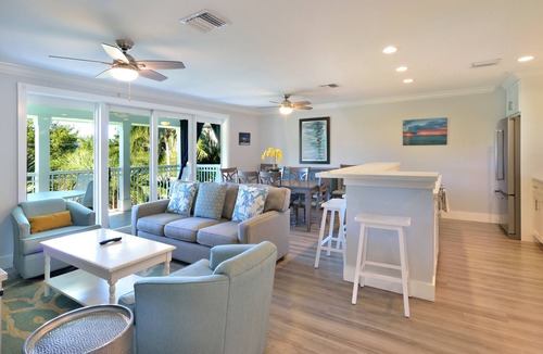 Meadows Condo | 3 Bed 3 Bath Condo @ Bayfront Suites - CLEANING FEE INCLUDED (Non-Waterfront)