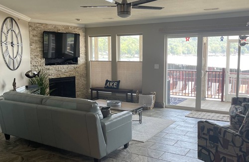 Camdenton Condo | 3 Bed/3 Bath Waterfront Condo w/Slip- Clearwater Condos