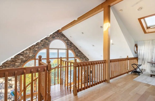 Rocky Point Ski Chalet | 3 bed, 3 full bath, beachfront, AMAZING views, fireplace