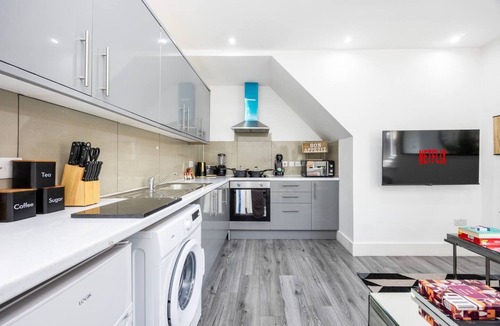 Fairfield Apartment | 3 Bed Apt |Croydon | Xbox | Contractors | Balcony