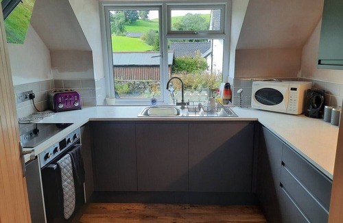 Hawkshead Cottage | 3 Bed Barn - Sleeps 6 - Parking - WIfi