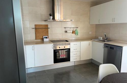 Chiva Ski Chalet | 3 Bed Chalet-Pool-Pets-Hot Tub-Parking-Garden
