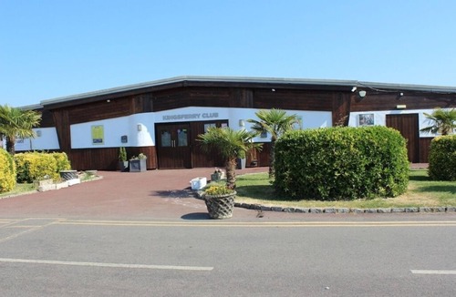 Isle of Grain House | 3 bed Cosy Caravan for up to 5