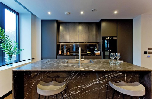 Soho Apartment | 3-bed Deluxe 413