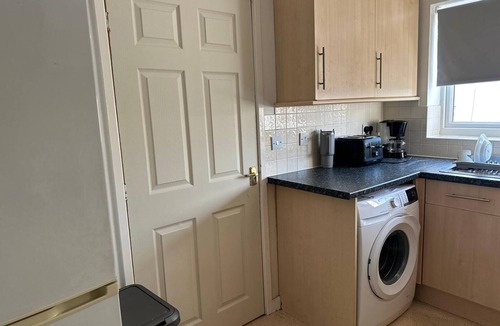 Runcorn House | 3 Bed Entire House - Runcorn