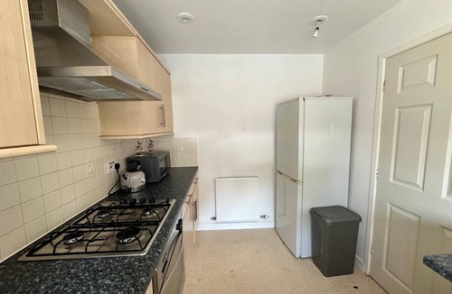 Runcorn House | 3 Bed Entire House - Runcorn