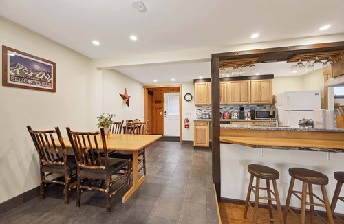 Ellicottville House | 3-Bed Family Townhouse with Scenic Views & Patio