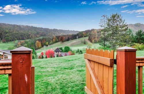 Ellicottville House | 3-Bed Family Townhouse with Scenic Views & Patio