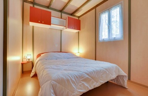 La Faute-sur-Mer Ski Chalet | 3 bedroom cottage for 6/8 people