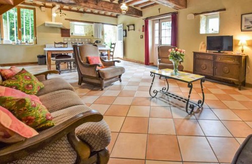 Saint-Germain-du-Pert House | 3 bedroom accommodation in St. Germain du Pert