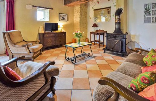 Saint-Germain-du-Pert House | 3 bedroom accommodation in St. Germain du Pert